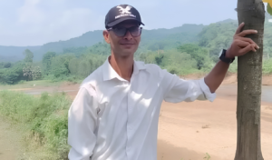 নেত্রকোনায় চা দোকানে বসে থাকা সাংবাদিককে প্রকাশ্যে গুলি করে হত্যা