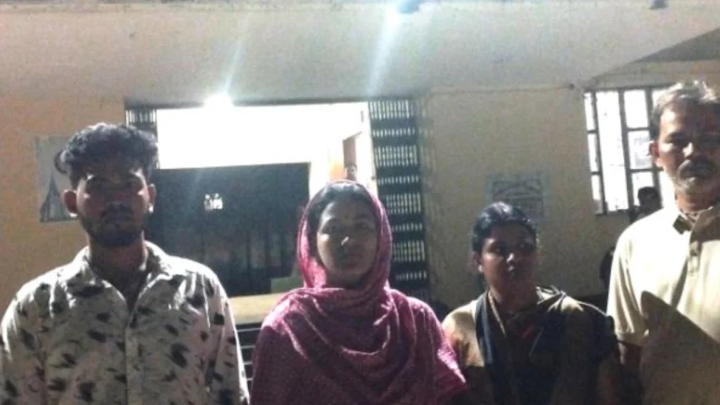 নেত্রকোনায় মন্দিরের পাশে মুখোশধারীদের গুলি, যুবকের অবস্থা সংকটাপন্ন