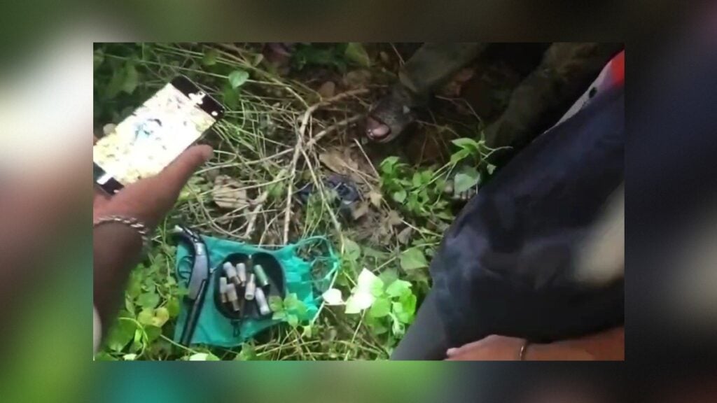 পরিত্যক্ত জুট মিলে মিলল লুট হওয়া কার্তুজ 3 পরিত্যক্ত জুট মিলে মিলল লুট হওয়া কার্তুজ