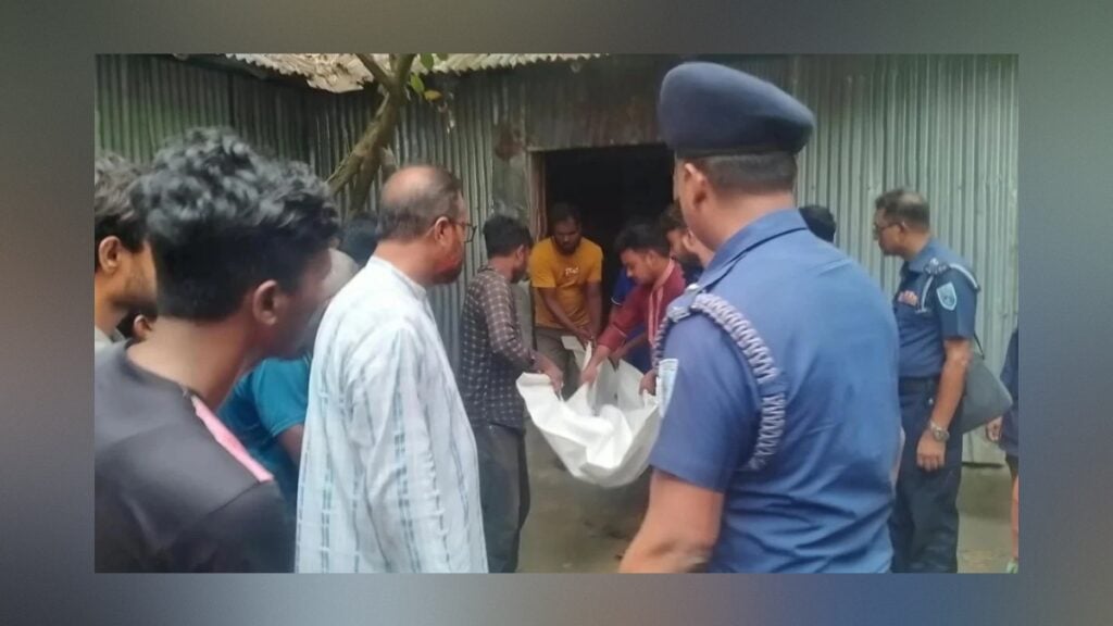 বকেয়া যৌতুকের দাবিতে গৃহবধূকে পিটিয়ে হত্যা 3 বকেয়া যৌতুকের দাবিতে গৃহবধূকে পিটিয়ে হত্যার