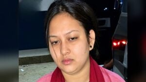 বগুড়া মাদকসম্রাজ্ঞী আফিয়া ফেরদৌসী মিম সহ আটক ৪।