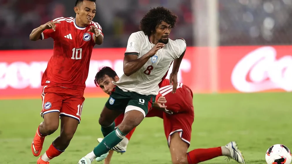 বাংলাদেশ ফুটবল সঠিক পথেই এগোচ্ছে বলে বিশ্বাস করেন হামজা চৌধুরী 3 বাংলাদেশ ফুটবল সঠিক পথেই এগোচ্ছে বলে বিশ্বাস করেন হামজা চৌধুরী