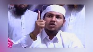 বাবার অভিযোগের পর ‘মিডিয়া বাপকেও কিনতে পারে’ লিখলেন তাশরীফ