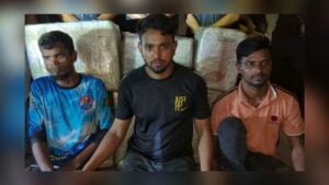বাসের চেসিসে লুকানো ১২০ কেজি গাঁজা উদ্ধার, আটক তিন