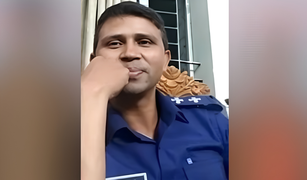 বিয়ের আশ্বাসে ধর্ষণের অভিযোগ: বগুড়ায় পুলিশ কর্মকর্তা প্রত্যাহার 3 বিয়ের আশ্বাসে ধর্ষণের অভিযোগ বগুড়ায় পুলিশ কর্মকর্তা প্রত্যাহার