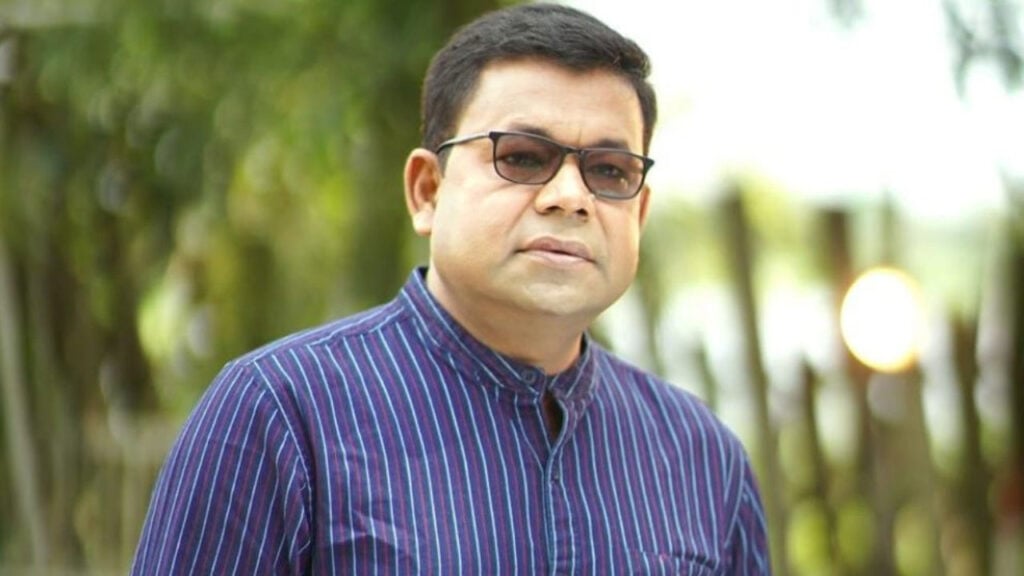 বিরতি ভেঙে সিনেমার গানে ফিরলেন মনির খান