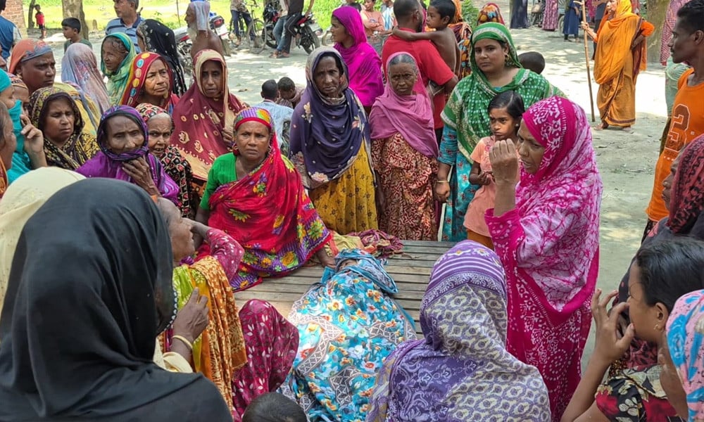 বিরামপুরে ডোবায় ডুবে দুই শিশুর মৃত্যু 3 বিরামপুরে ডোবায় ডুবে দুই শিশুর মৃত্যু