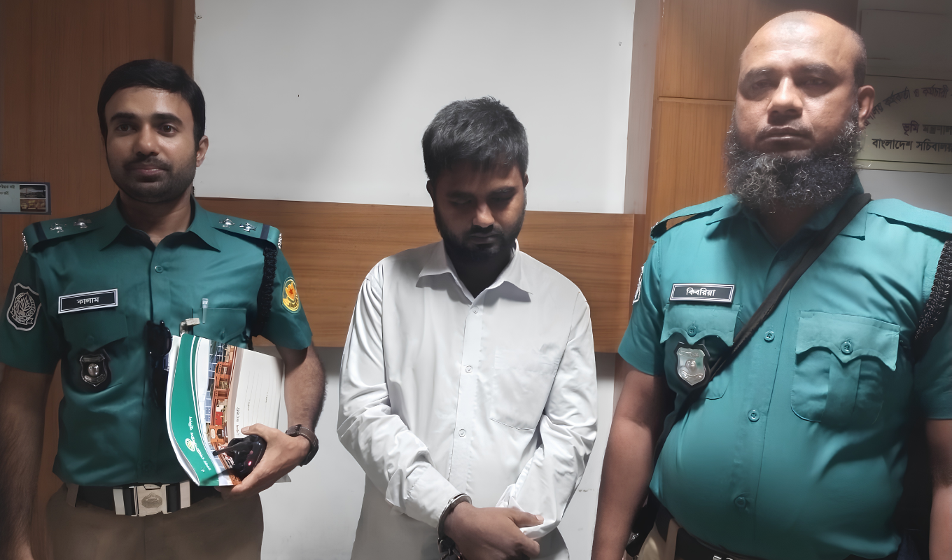 ভূমি মন্ত্রণালয়ের নিয়োগ পরীক্ষায় প্রক্সি জালিয়াতি: ভুয়া প্রার্থী শাহবাগ থানায় সোপর্দ 3 ভূমি মন্ত্রণালয়ের নিয়োগ পরীক্ষায় প্রক্সি জালিয়াতি ভুয়া প্রার্থী শাহবাগ থানায় সোপর্দ