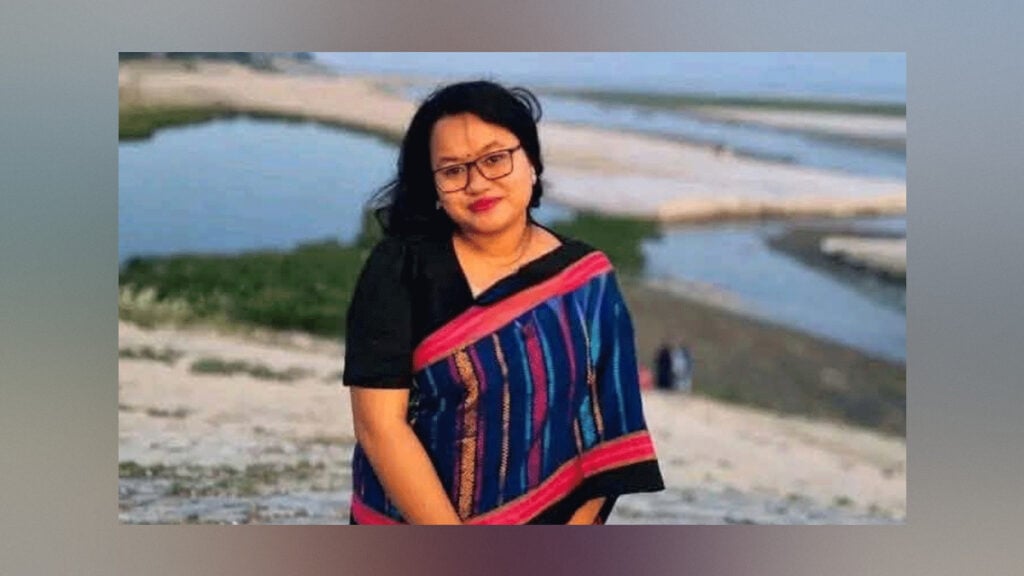ভেন্টিলেশন খুলতেই প্রাণ হারালেন রাবি শিক্ষার্থী চেসি ত্রিপুরা 3 ভেন্টিলেশন খুলতেই প্রাণ হারালেন রাবি শিক্ষার্থী চেসি ত্রিপুরা