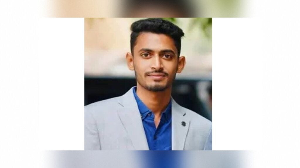 মহেশপুরে ট্রাক-মোটরসাইকেল সংঘর্ষে প্রাণ গেল কলেজছাত্রের 3 মহেশপুরে ট্রাক-মোটরসাইকেল সংঘর্ষে প্রাণ গেল কলেজছাত্রের