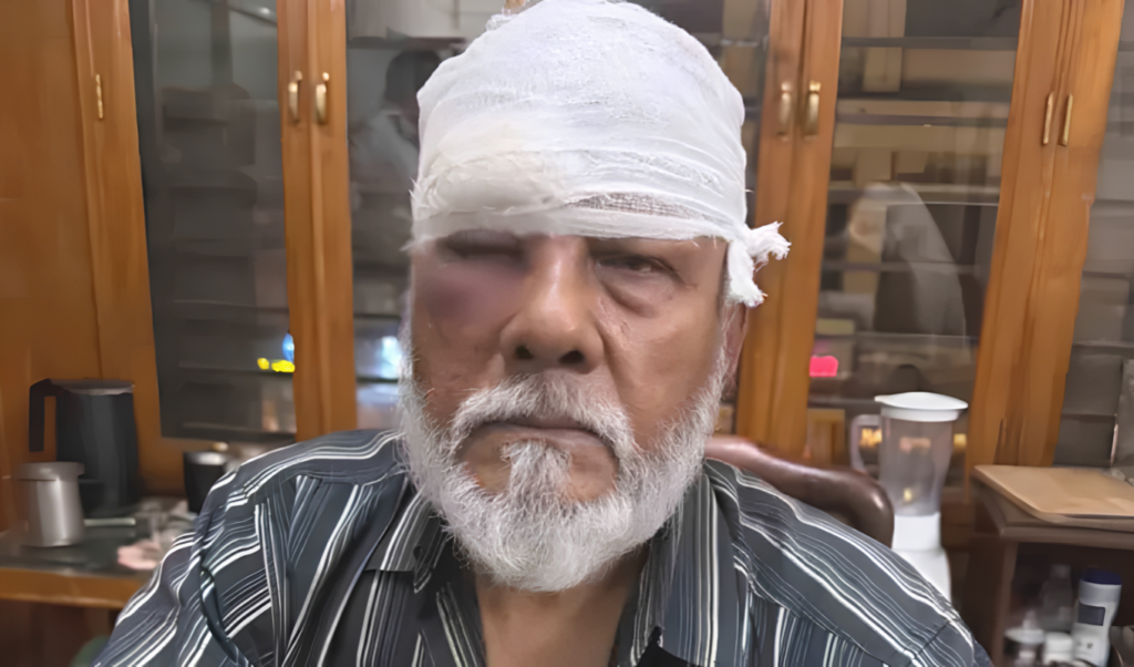 মাগুরায় মোটরসাইকেল সরাতে বলায় সাবেক সচিবের ওপর হামলা