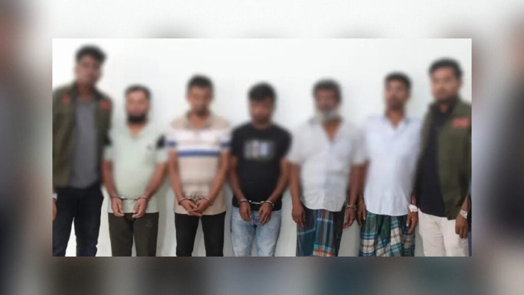 মিরসরাইয়ে অবসরপ্রাপ্ত পুলিশ কর্মকর্তার বাড়িতে ডাকাতি, গ্রেফতার ৫