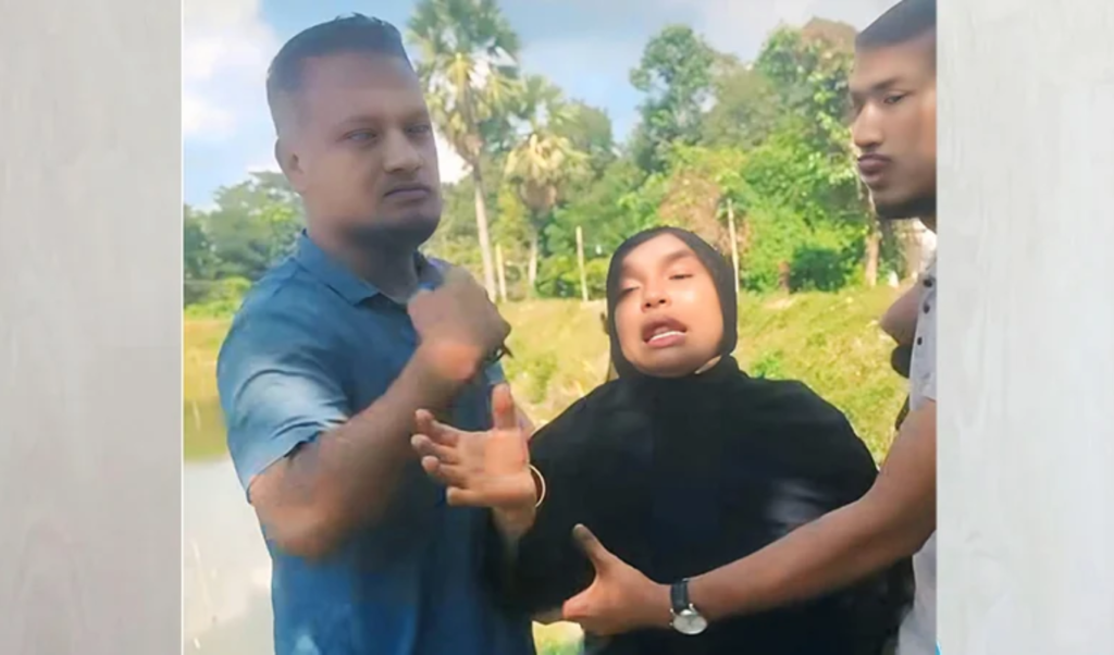 রাউজানে অস্ত্র ঠেকিয়ে নারীর ২৫ লাখ টাকা ছিনতাই 3 রাউজানে অস্ত্র ঠেকিয়ে নারীর ২৫ লাখ টাকা ছিনতাই