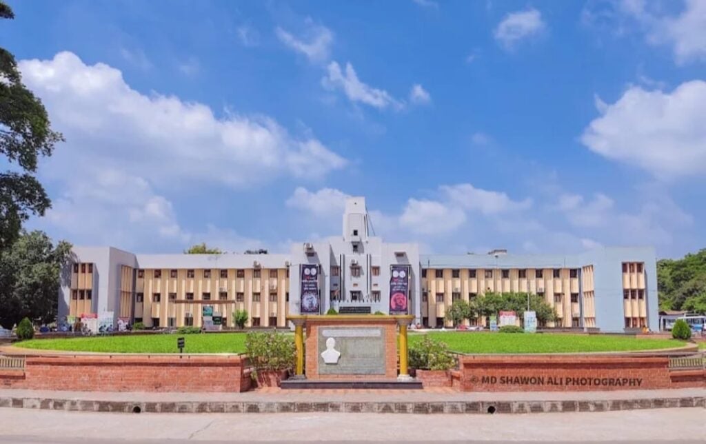রাজশাহী বিশ্ববিদ্যালয় অ্যালামনাই অ্যাসোসিয়েশন, ঢাকা'র আয়োজনে স্মৃতির টানে, শেকড়ের বন্ধনে একদিন 3 রাজশাহী বিশ্ববিদ্যালয় অ্যালামনাই অ্যাসোসিয়েশন, ঢাকা'র আয়োজনে স্মৃতির টানে, শেকড়ের বন্ধনে একদিন