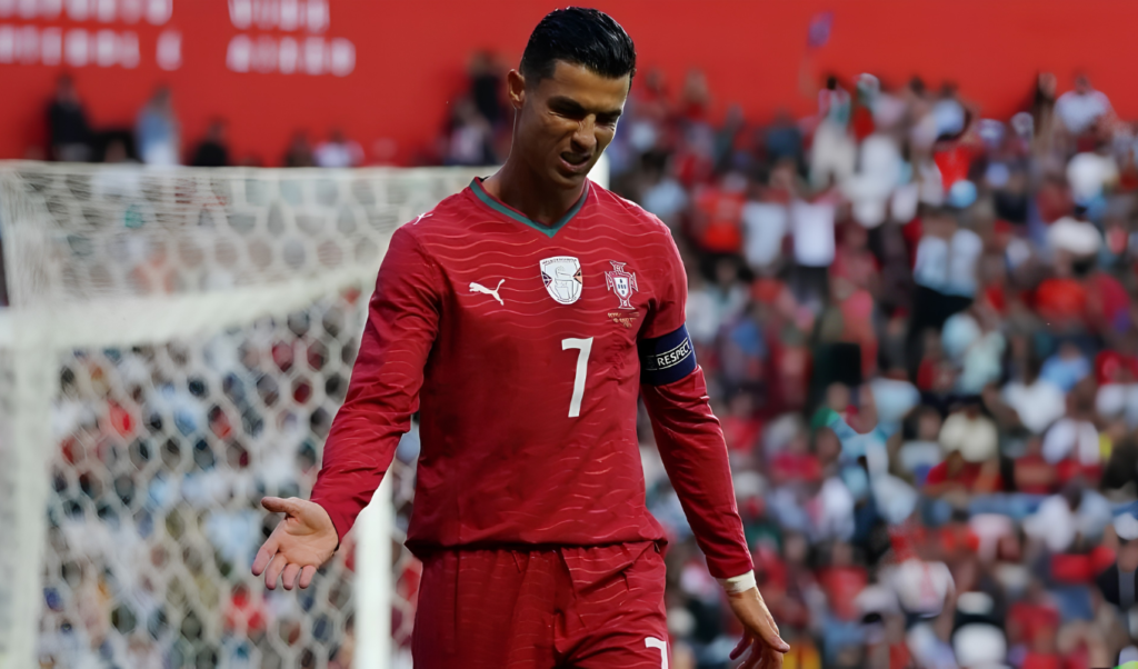 শৃঙ্খলাভঙ্গের দায়ে পর্তুগাল দল থেকে সাময়িক নিষিদ্ধ রোনালদো