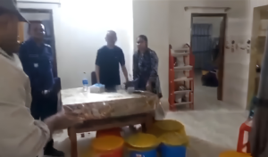 সাভারে ফ্ল্যাটে মদের কারখানা, চীনা নাগরিক ও নারী গ্রেপ্তার