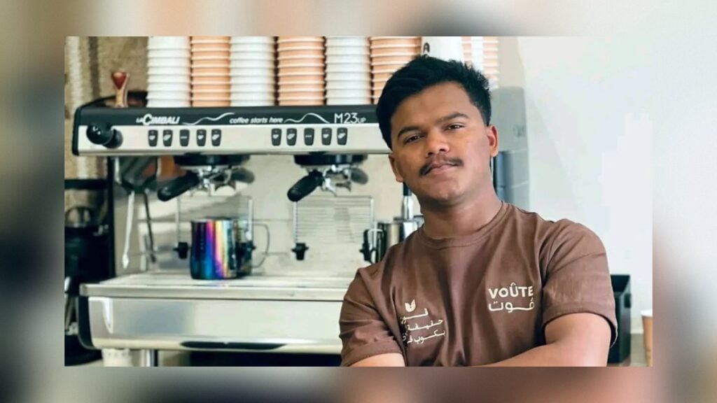 সৌদি থেকে ফেরার কয়েক দিনের মাথায় হামলায় প্রাণ গেল আবিরের 3 সৌদি থেকে ফেরার কয়েক দিনের মাথায় হামলায় প্রাণ গেল আবিরের
