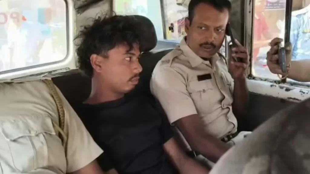 স্কুলছাত্রীকে ধর্ষণ-হত্যার আসামি পুলিশের গুলিতে নিহত 4 স্কুলছাত্রীকে ধর্ষণ-হত্যার আসামি পুলিশের গুলিতে নিহত