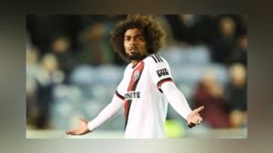 হামজার লাল কার্ডে ক্ষুব্ধ শেফিল্ড কোচ, প্রশ্ন রেফারির সিদ্ধান্তে