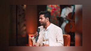 ‘ধূপ’ নিয়ে ফিরলেন ঈশান, গানে হারানো প্রিয়জনের স্মৃতি