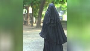 ‘প্রেমের প্রস্তাবে’ রাজি না হওয়ায় ছাত্রীকে অপহরণের অভিযোগ, মাদ্রাসার প্রধান শিক্ষকের বিরুদ্ধে