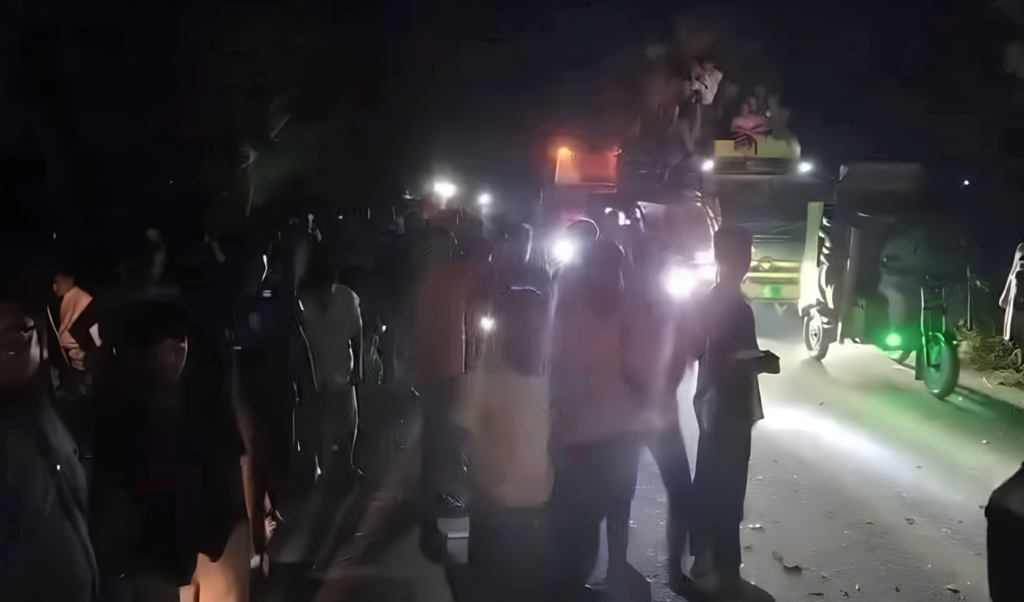 কালাইয়ে ট্রাকের ধাক্কায় ইজিবাইকযাত্রী নিহত, বিচ্ছিন্ন চালকের পা 3 কালাইয়ে ট্রাকের ধাক্কায় ইজিবাইকযাত্রী নিহত, বিচ্ছিন্ন চালকের পা